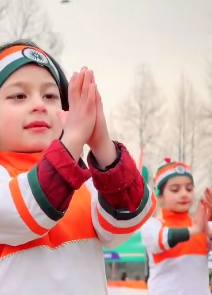 Adorable kids steal hearts during Republic Day celebrations in Anantnag