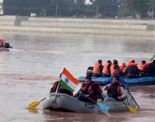 First-Ever Tawi boat festival ushers a new era for Jammu tourism