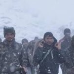 Indian Army saves life in Kupwara, rescues patient amid heavy  snow