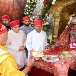 LG Manoj Sinha offers prayers at Bawe Wali Mata Temple in Jammu for peace