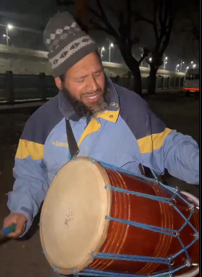 Kashmir’s beautiful Waqt-e-Sahar tradition continues as dhol beats wake people for Sehri