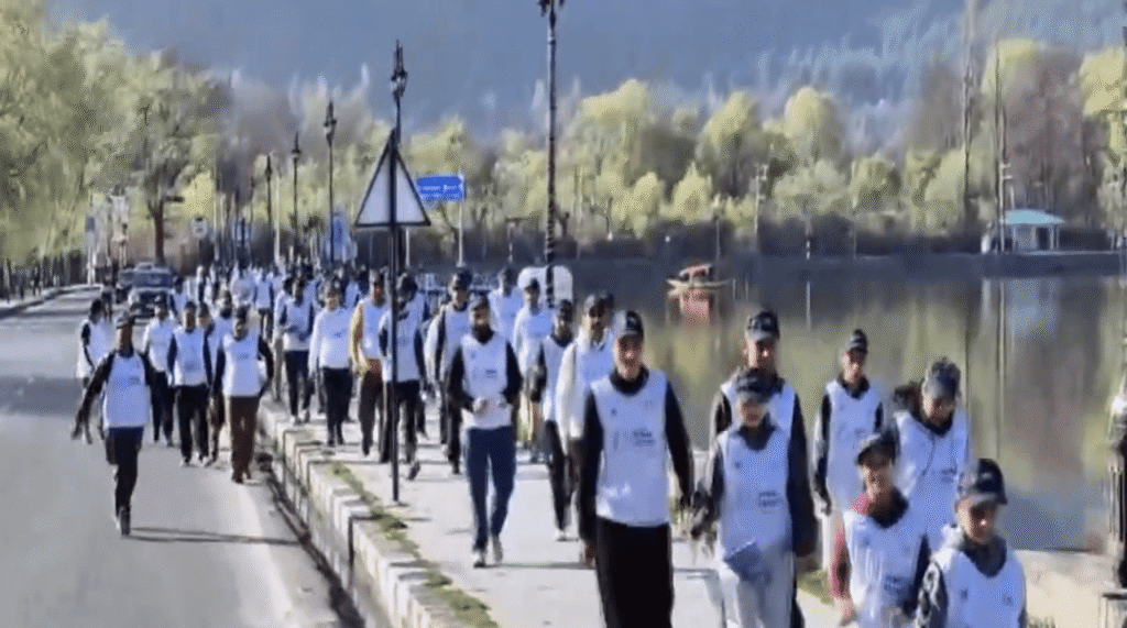 IHCL hosts ‘Bharat Ek Saath’ Walkathon at dal lake to promote unity and community spirit