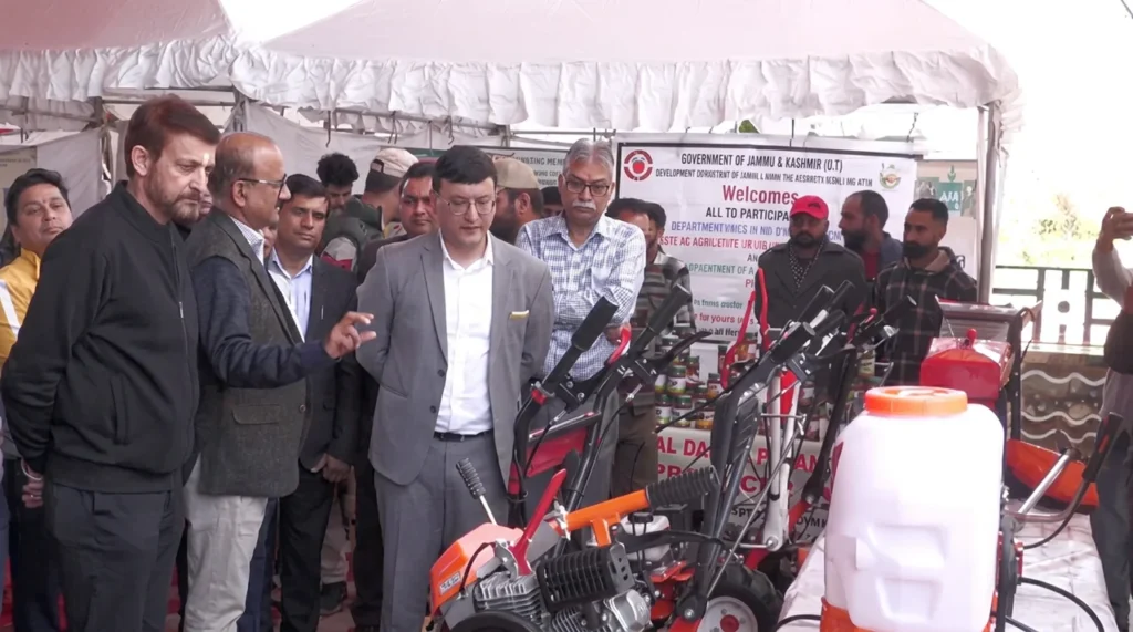 Udhampur floriculture mela promotes high-value farming