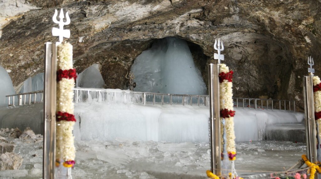 LG Manoj Sinha announces Amarnath Yatra from July 3