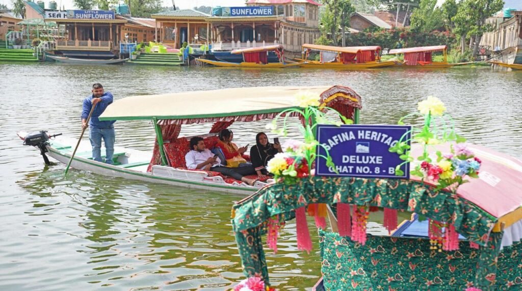 Tourists flock to Dal Lake, boosting Kashmir’s tourism