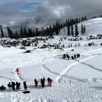 Gulmarg covered in fresh snow as tourists flock to enjoy winter charm