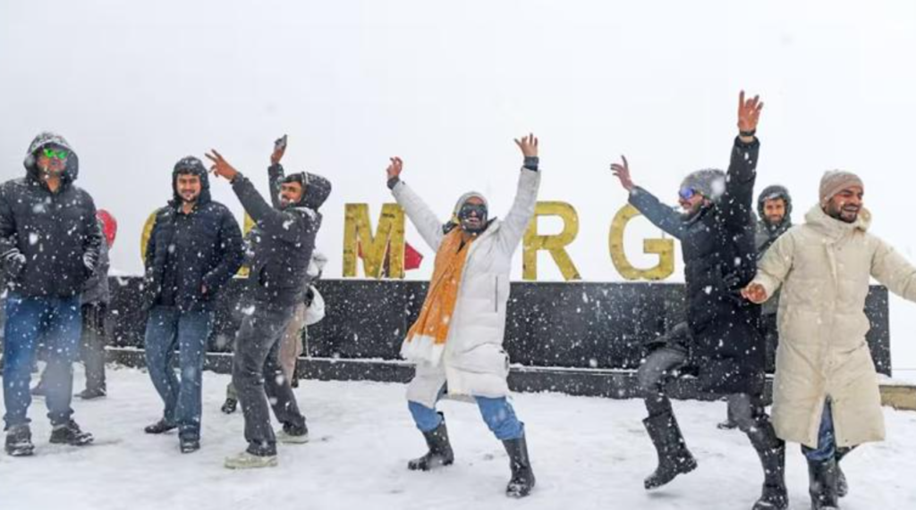 Gulmarg sees tourist boom as peace drives record footfall in Kashmir