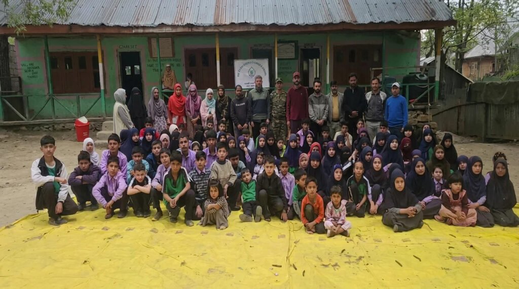 Indian Army hosts quiz at Lone Harie Kupwara; 45 students participate