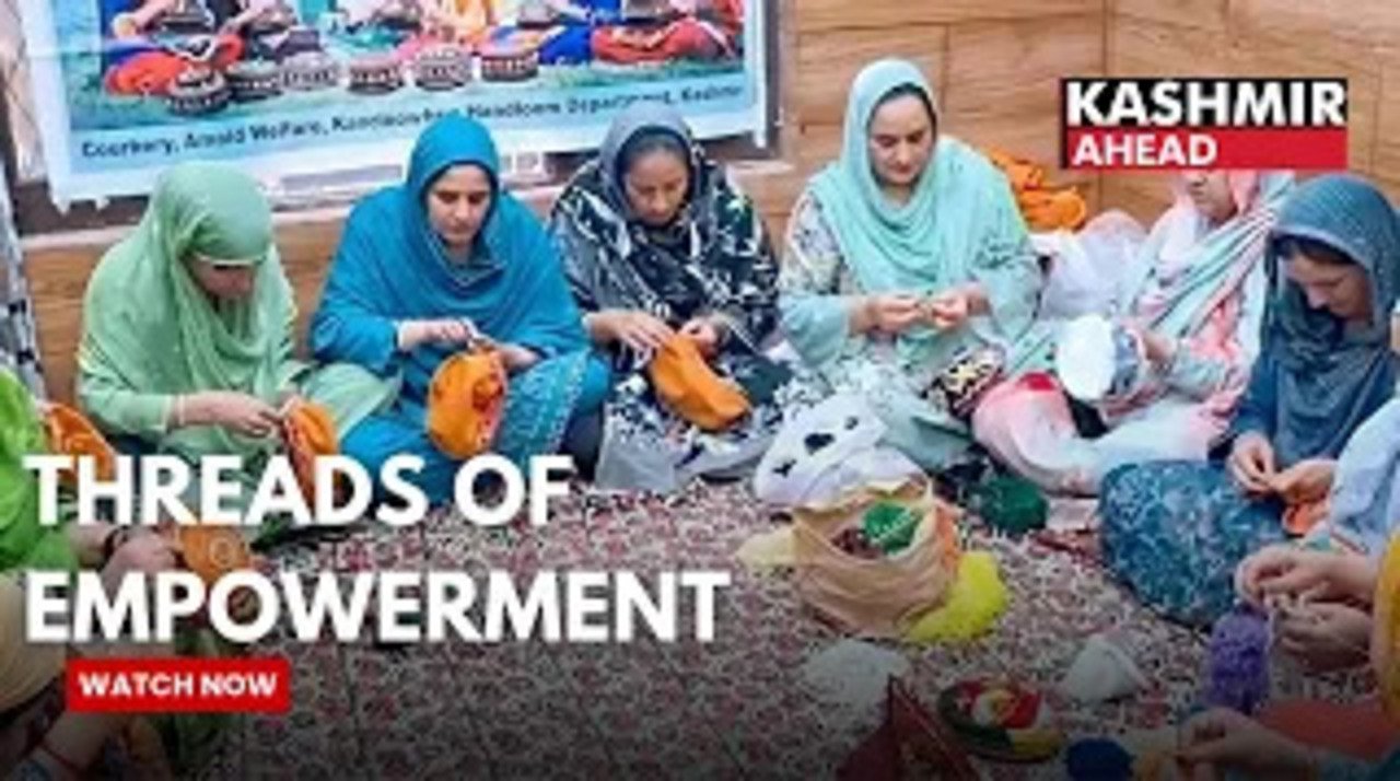 J&K: Rajouri Women Learn Gojri Topi Craft, Open Doors to Self-Reliance 🧵