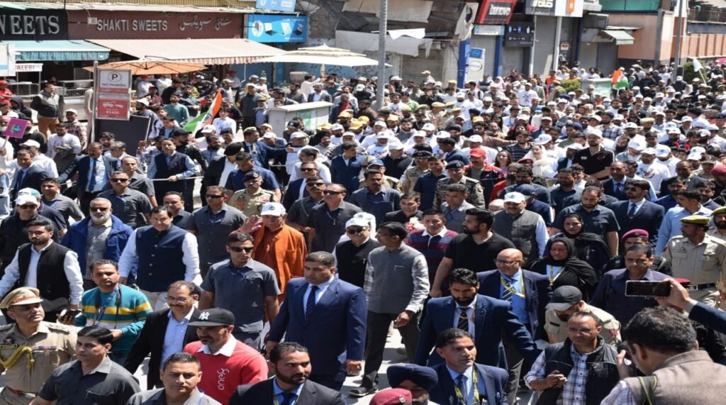 Kashmir sees massive public response to #NashaMuktAbhiyan