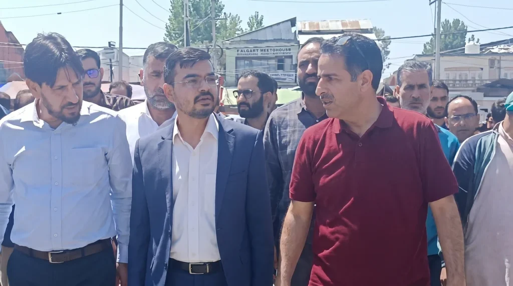 DC Kulgam reviews LG Manoj Sinha  Padyatra arrangements