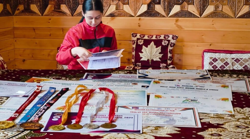 Shopian’s Wushu player Nareena Sultan wins Bronze at All India Inter University Championship in Srinagar