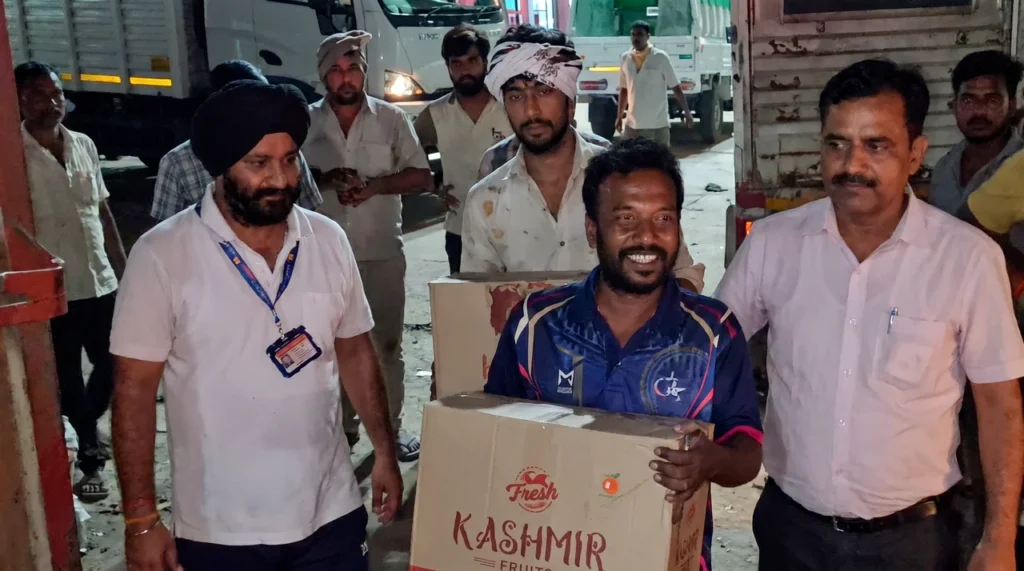 Kashmir’s first Cherry special parcel van departs for Mumbai markets