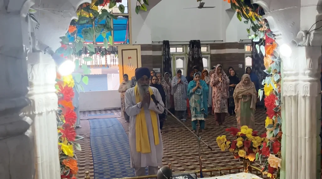 Poonch Gurdwara holds special prayers for civilians killed in shelling