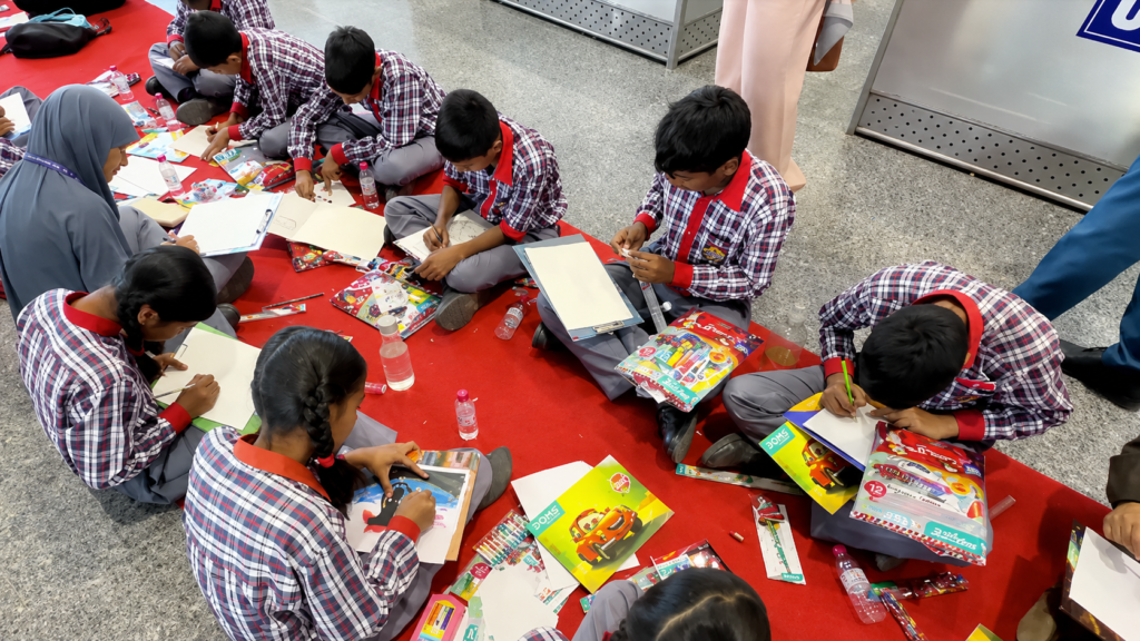 Srinagar International Airport inspires young minds during Yatri Suvidha Divas 2026