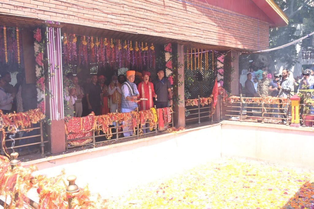 LG Manoj Sinha visits Kheer Bhawani Temple on Jyeshtha Ashtami