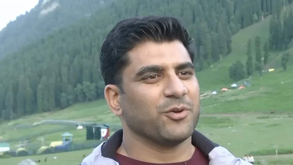 Tourists in Sonamarg laud hospitality and back Zojila Tunnel for enhanced connectivity