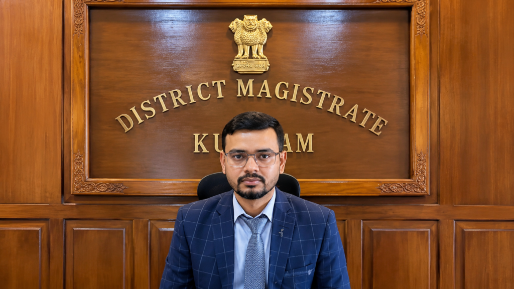 DC  Kulgam reviews preparations for 79th Independence Day celebrations