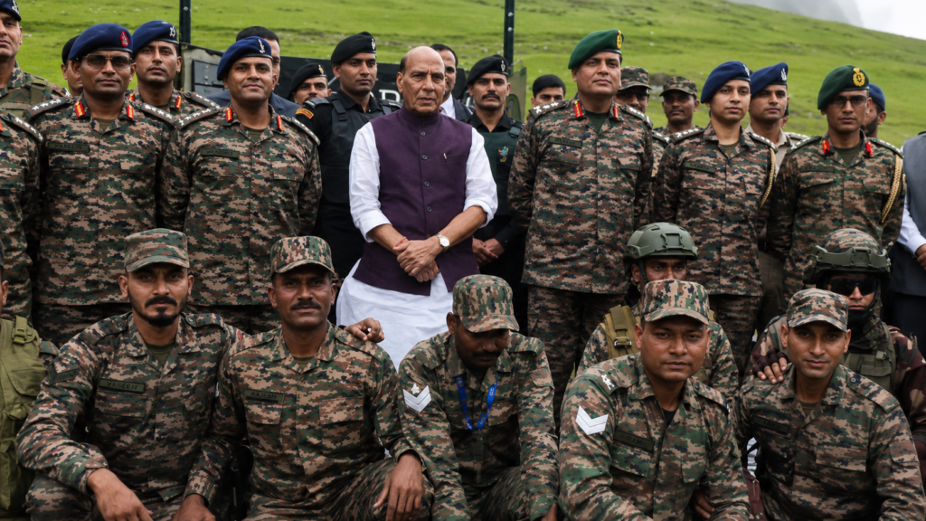 Defence Minister Rajnath Singh Interacts with Soldiers at Zojila Pass En Route to Dras for Kargil Vijay Diwas