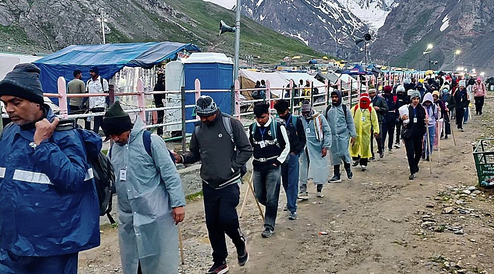 Record 8,815 Shri Amarnath Ji Yatra pilgrims leave Jammu, footfall nears 1 lakh in first five days of yatra