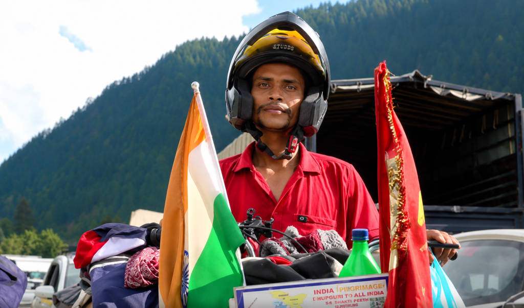 Bengal cyclist reaches Pahalgam after 200-day spiritual journey, joins Shri Amarnath Ji Yatra