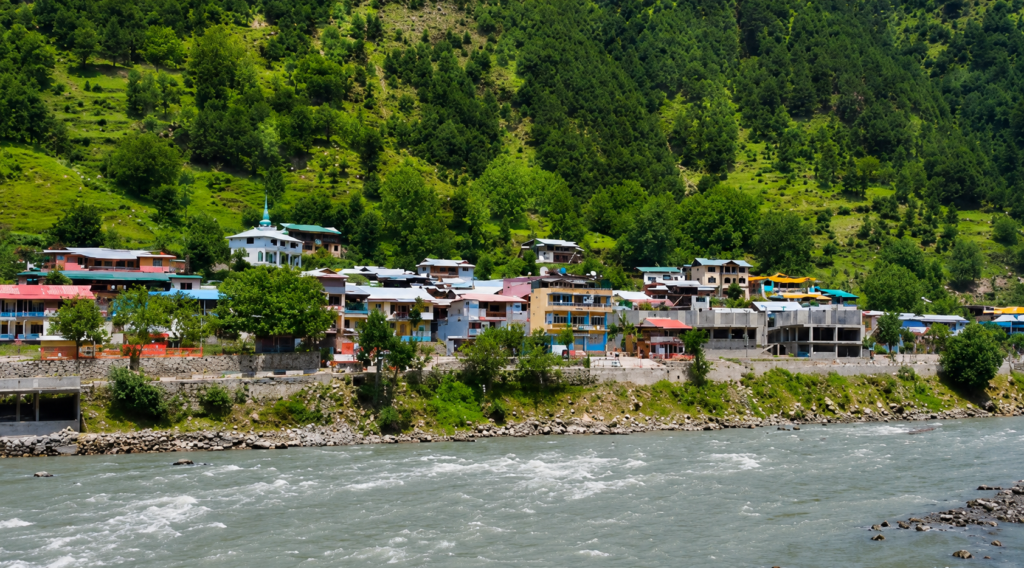 Keran tourism flourishes as summer rush boosts local economy in Kupwara, North Kashmir