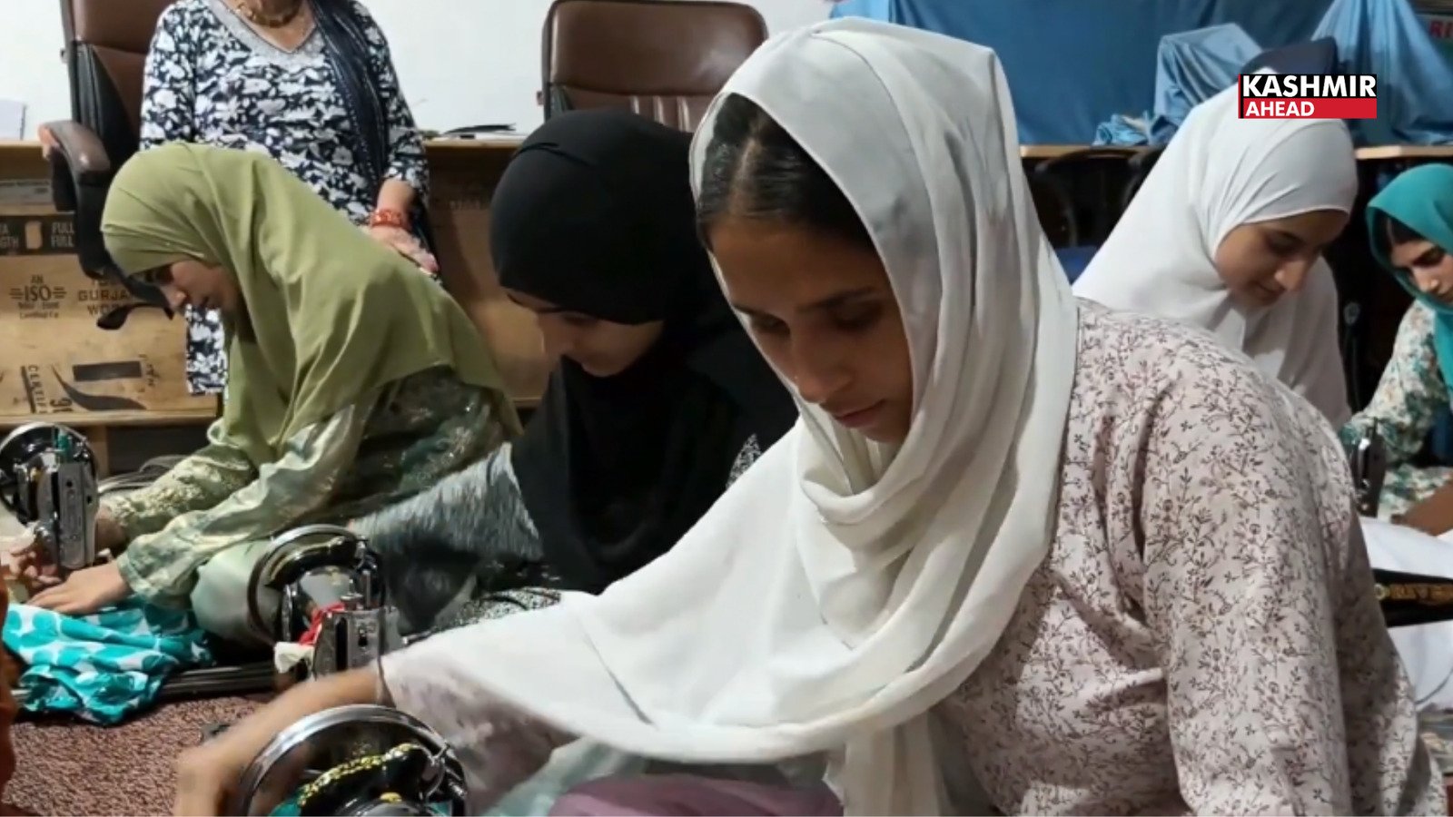 nder the Laghu Udyami initiative 27 candidates undergo hands on training as Junior Beauty Practitioners