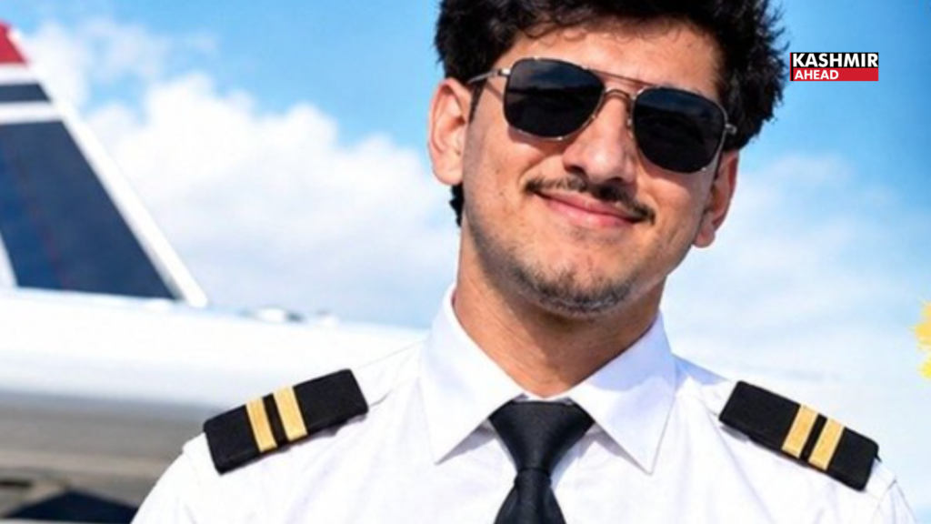 Mohammad Aiyesh Wani: Kashmir’s youngest commercial pilot completes US training