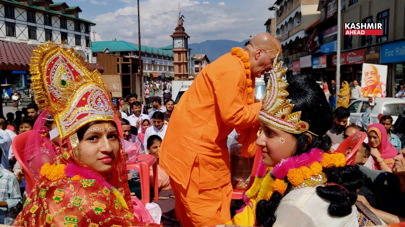 Kashmiri pandits celebrate Janmashtami at Srinagar’s iconic Lal Chowk
