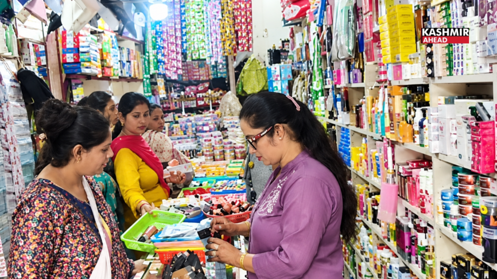 Festive rush grips Poonch markets ahead of Karva Chauth
